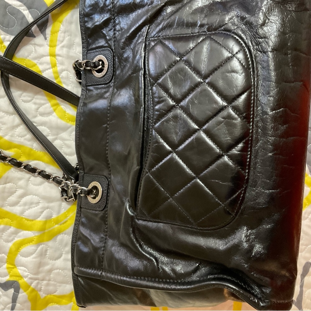 COPY - CHANEL preloved 2016 black calf skin deauville medium in very good condi… - Picture 13 of 15